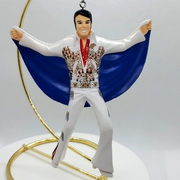 Elvis Presley On Tour 1972 White Caped and Jumpsuit with Red Scarve Keepsake… - Picture 1 of 13